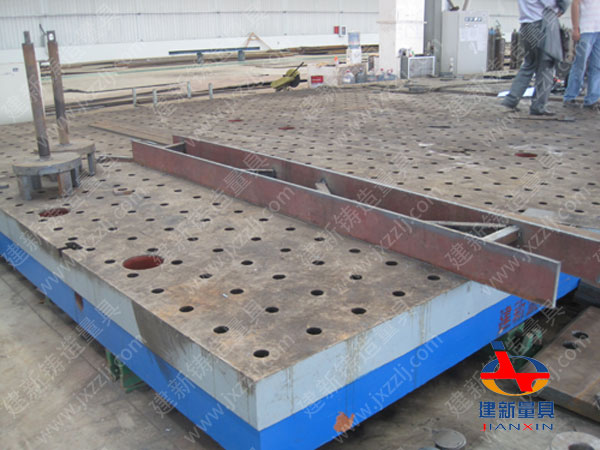 上海某船廠安裝火工平臺(tái)現(xiàn)場(chǎng)圖